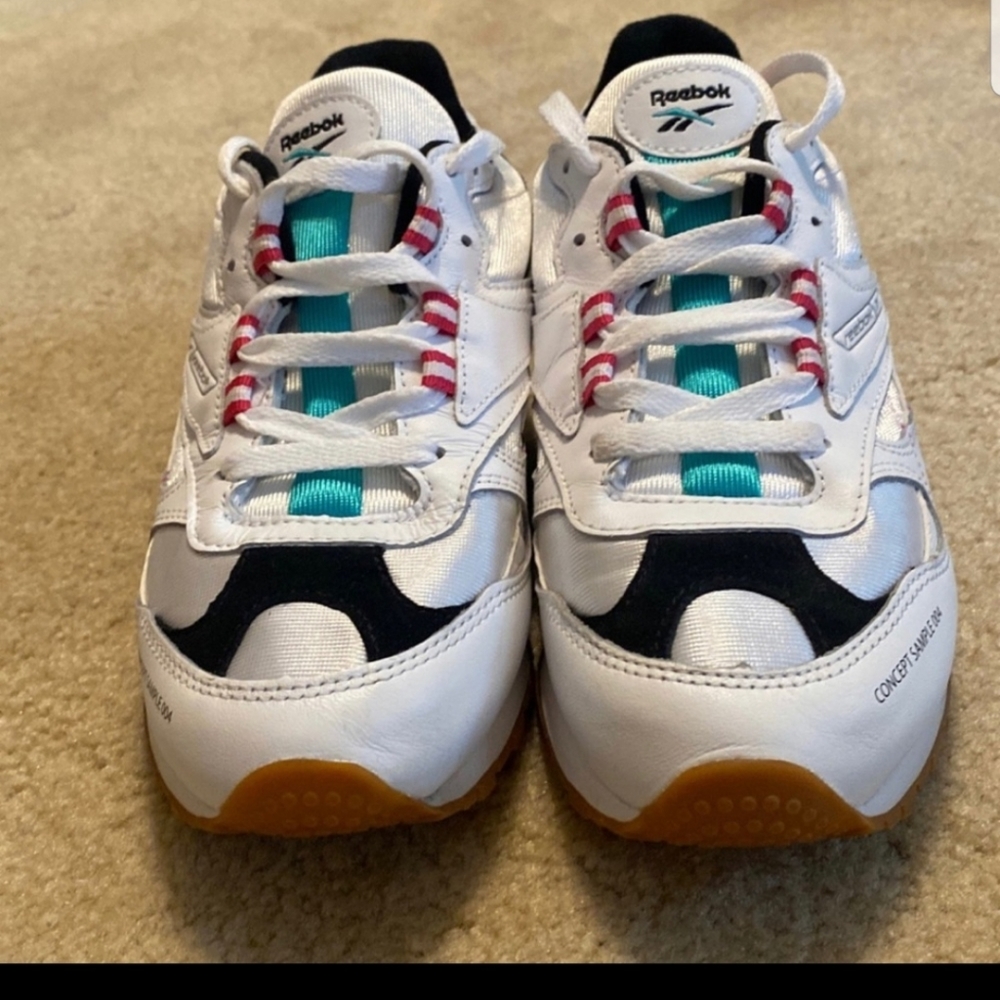 Reebok sample shoe sz. 8.5